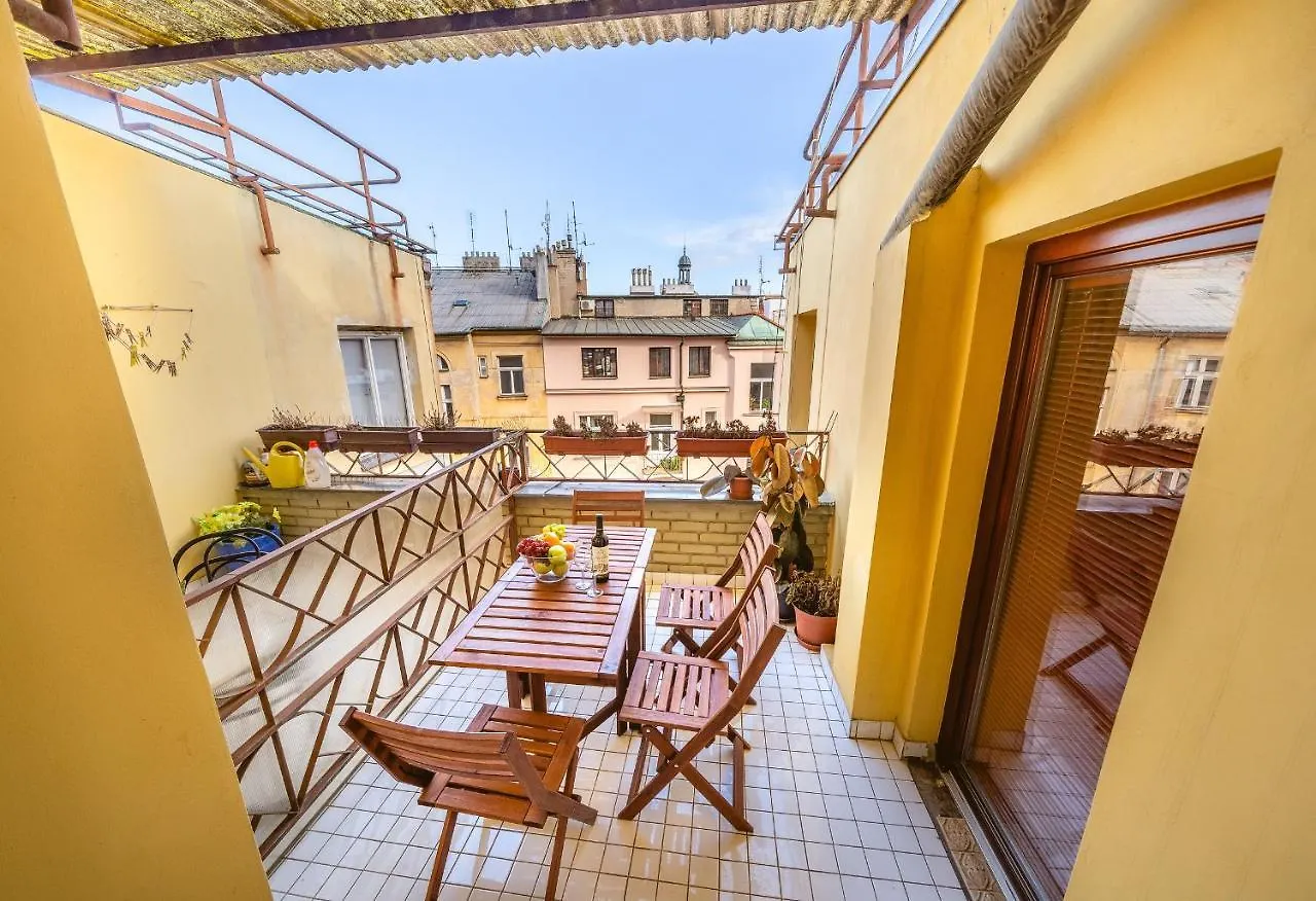 5Br 2Bath Masarykovo Nabrezi Apartment Πράγα