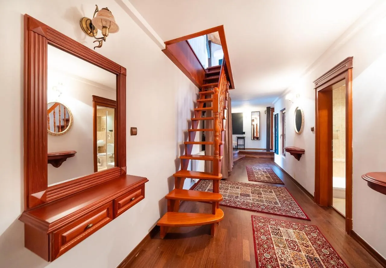 5Br 2Bath Masarykovo Nabrezi Apartment Prag