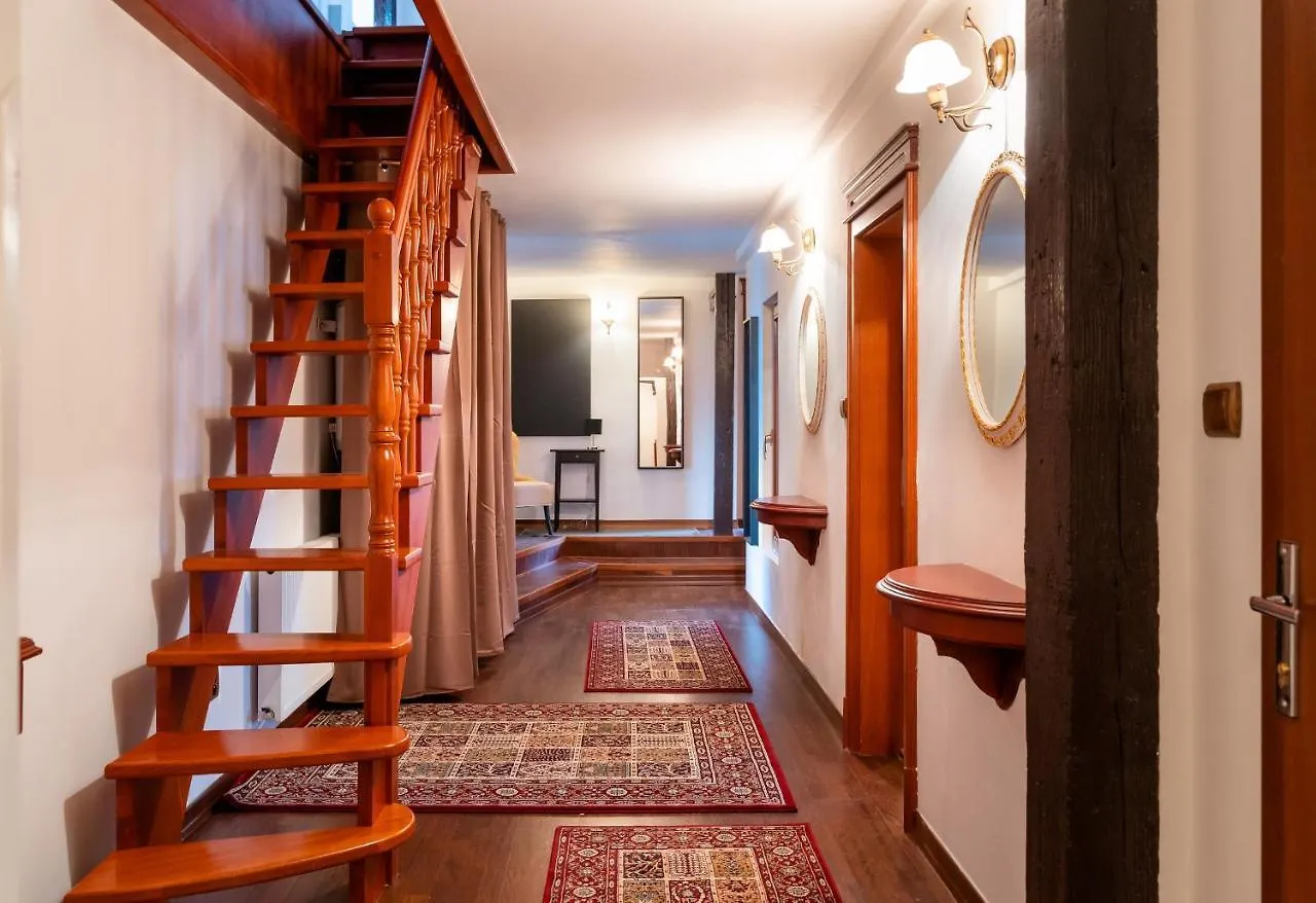 5Br 2Bath Masarykovo Nabrezi Apartment Prag