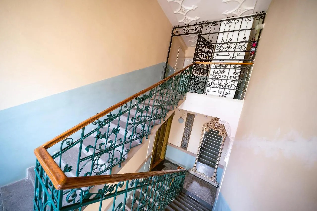 5Br 2Bath Masarykovo Nabrezi Apartment Prag